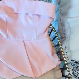 FINDERS KEEPERS LIGHT PINK SLEEVELESS PEPLUM